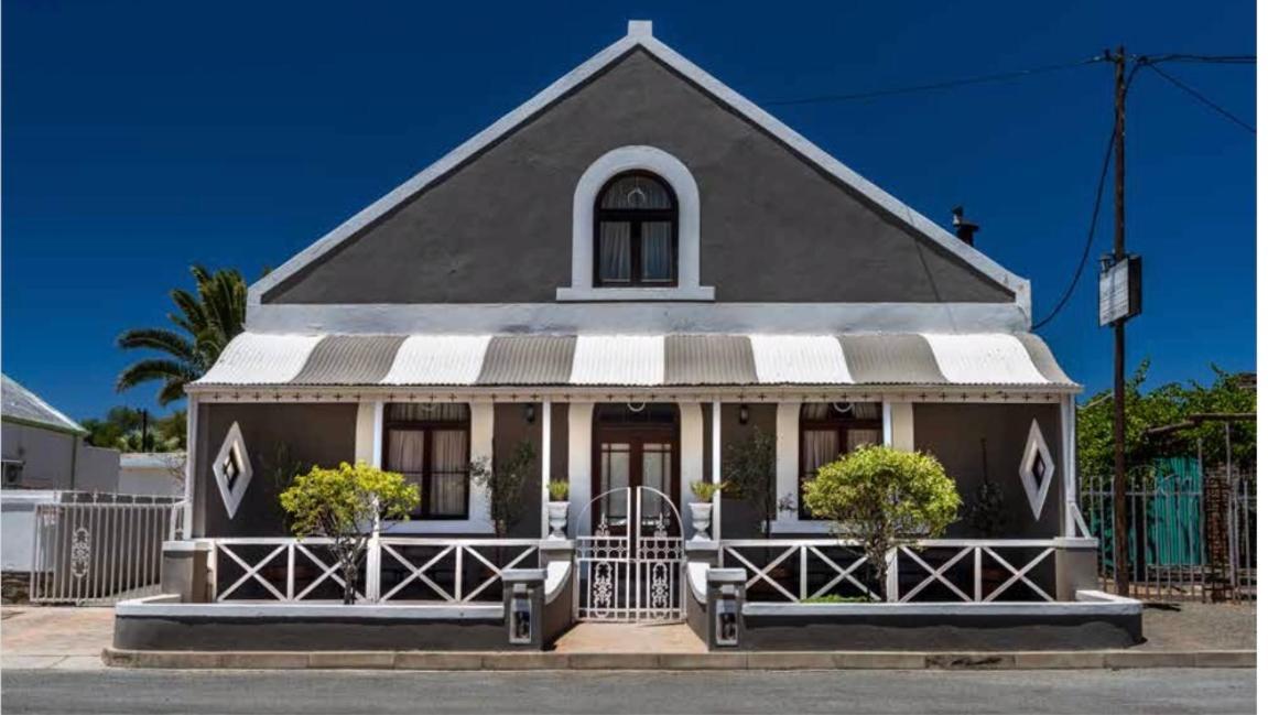 Lord Carnarvon Guesthouse Экстерьер фото
