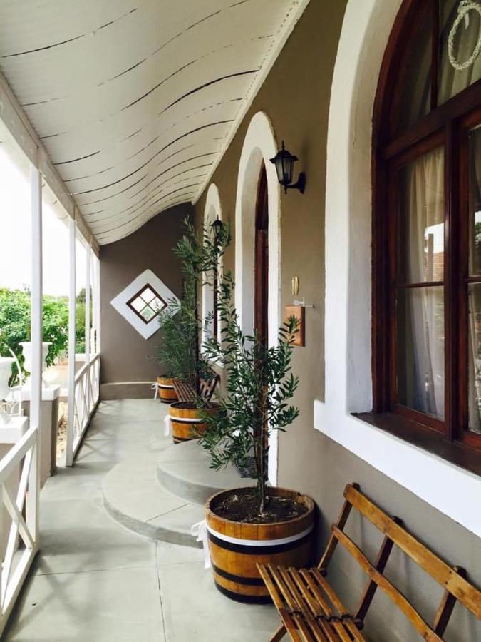 Lord Carnarvon Guesthouse Экстерьер фото