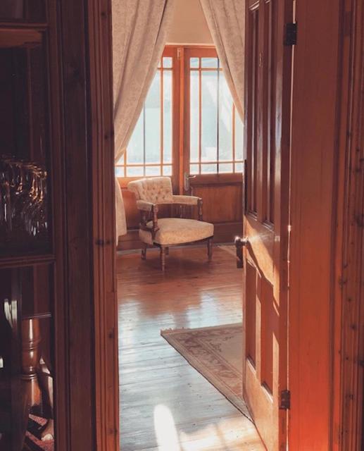 Lord Carnarvon Guesthouse Экстерьер фото